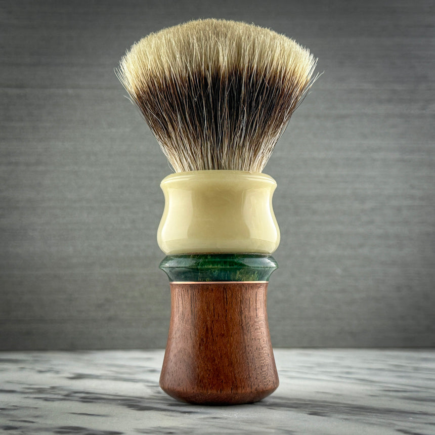 White Boar Knot